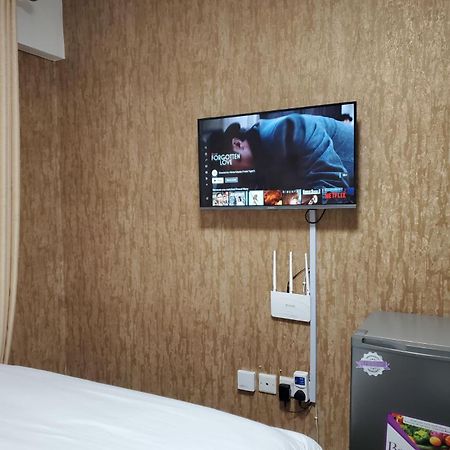 Lovely & Cozy Compact Studio Near Airport With Rooftop View Apartment Nairobi Luaran gambar