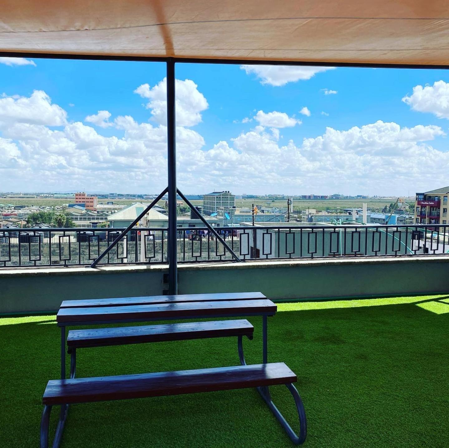 Lovely & Cozy Compact Studio Near Airport With Rooftop View Apartment Nairobi Luaran gambar