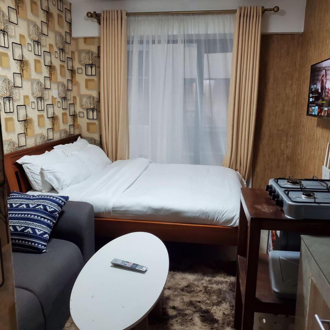 Lovely & Cozy Compact Studio Near Airport With Rooftop View Apartment Nairobi Luaran gambar
