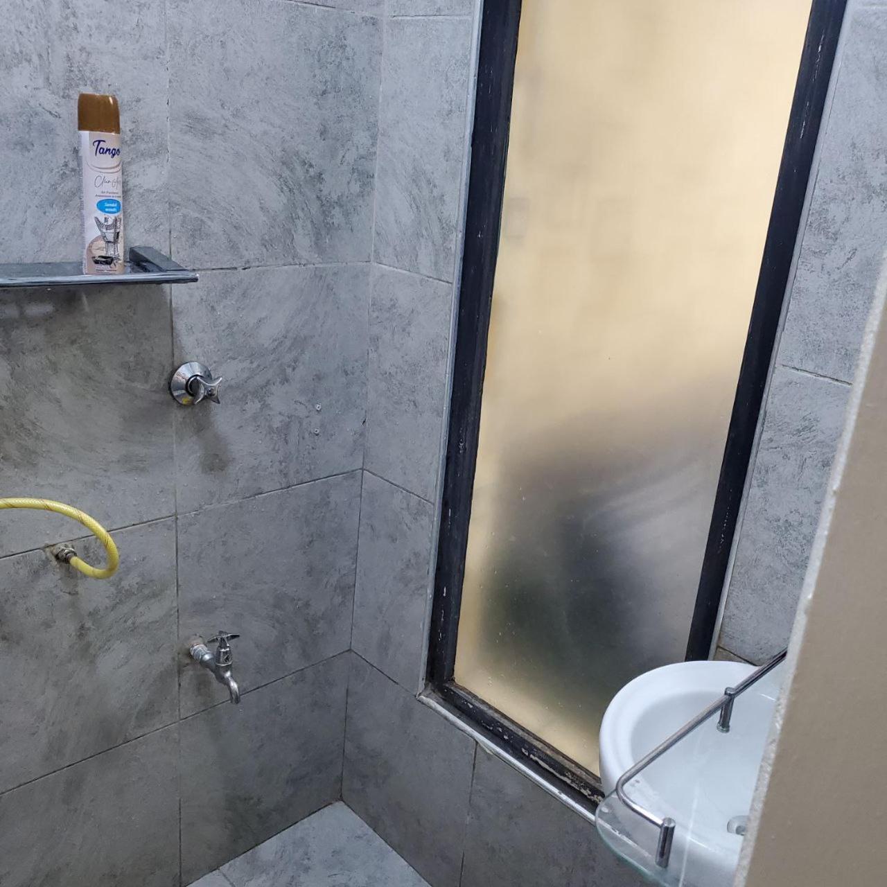 Lovely & Cozy Compact Studio Near Airport With Rooftop View Apartment Nairobi Luaran gambar