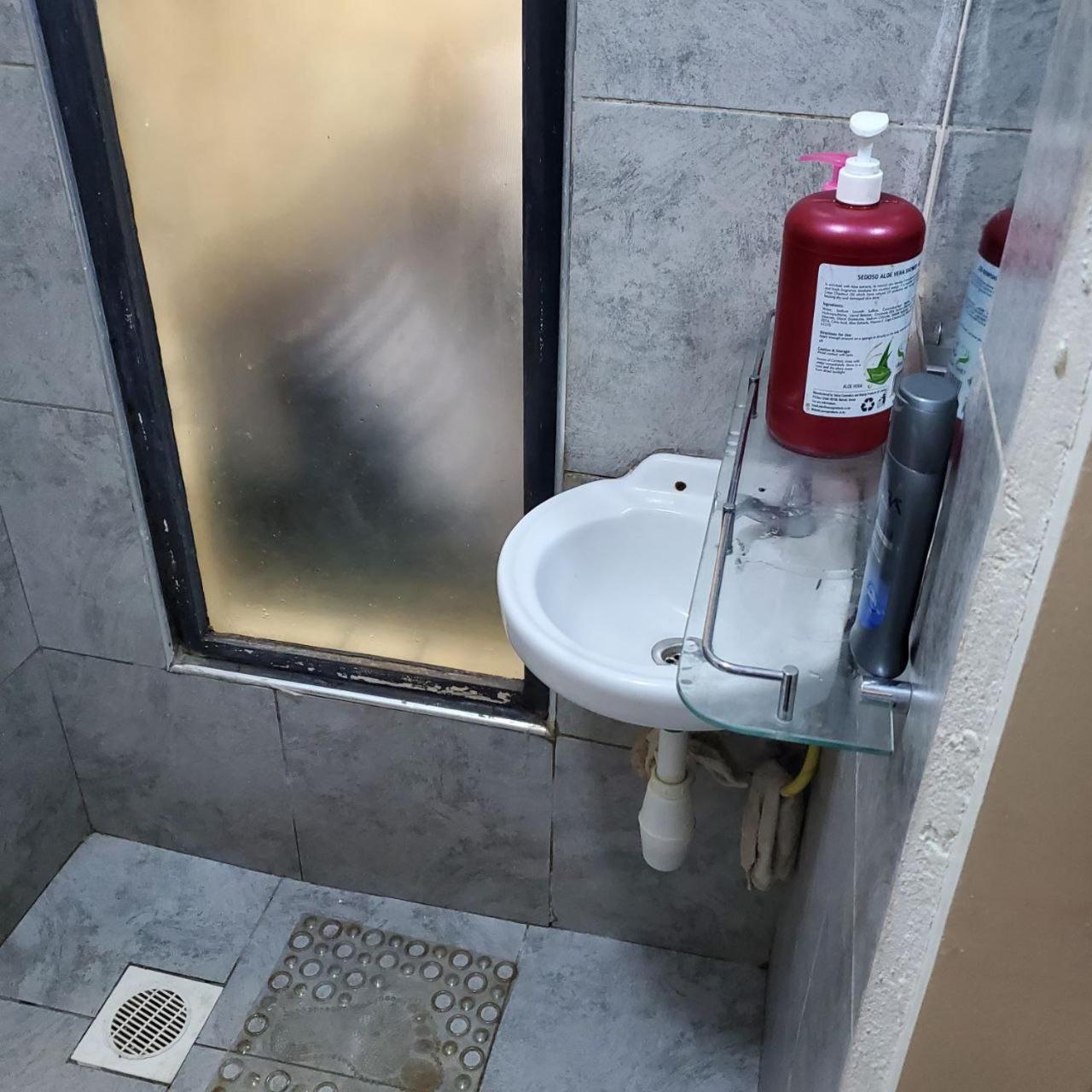 Lovely & Cozy Compact Studio Near Airport With Rooftop View Apartment Nairobi Luaran gambar