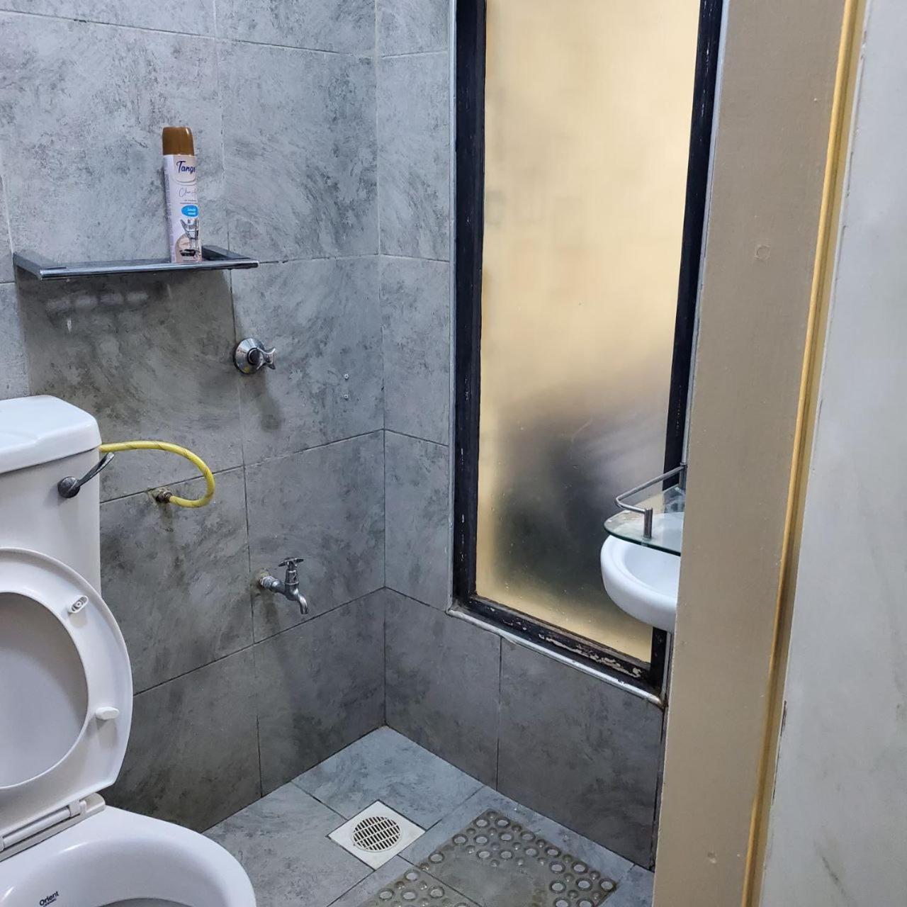 Lovely & Cozy Compact Studio Near Airport With Rooftop View Apartment Nairobi Luaran gambar